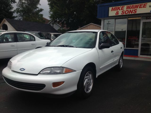 Chevrolet Cavalier 3.2 Sedan 4dr Sedan