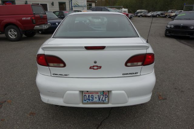 Chevrolet Cavalier 1998 photo 3