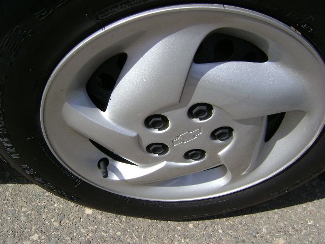 Chevrolet Cavalier 1998 photo 4