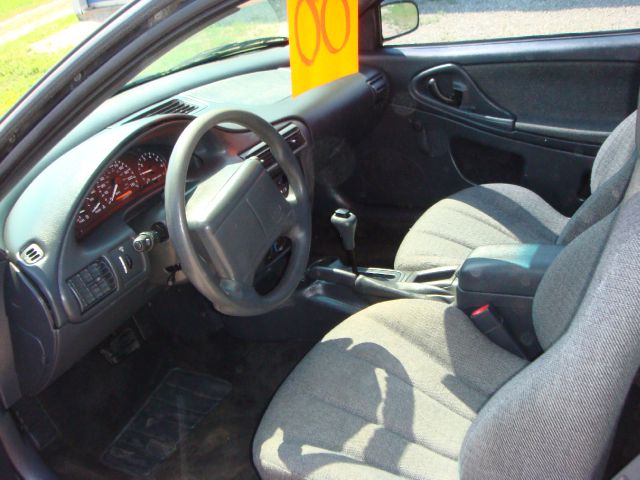 Chevrolet Cavalier 2000 photo 3