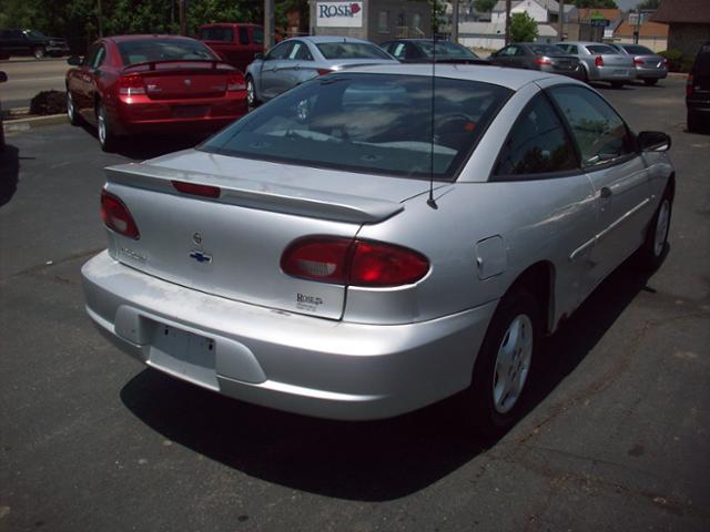 Chevrolet Cavalier 2000 photo 2