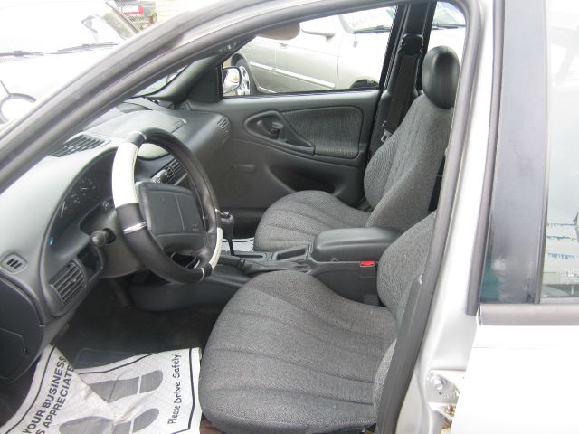 Chevrolet Cavalier 2001 photo 2
