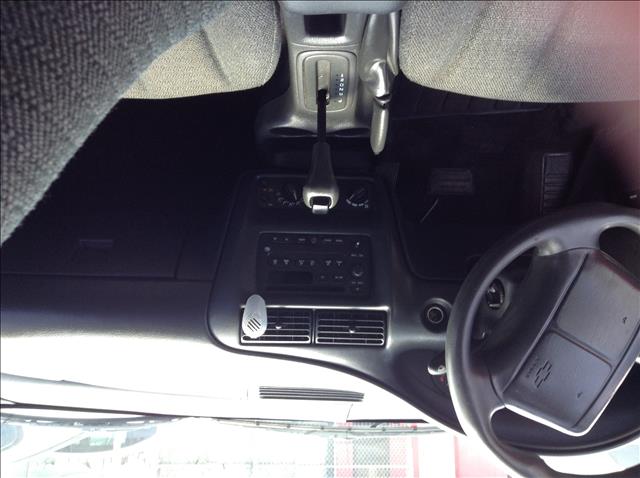 Chevrolet Cavalier 2001 photo 2