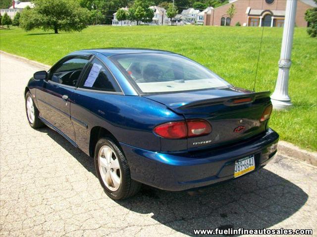 Chevrolet Cavalier 2001 photo 3