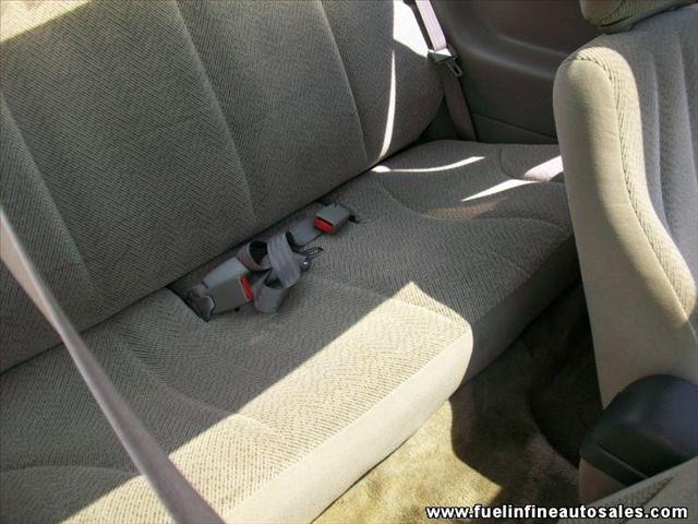 Chevrolet Cavalier 2001 photo 5