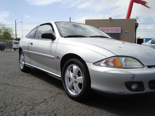 Chevrolet Cavalier 2001 photo 2