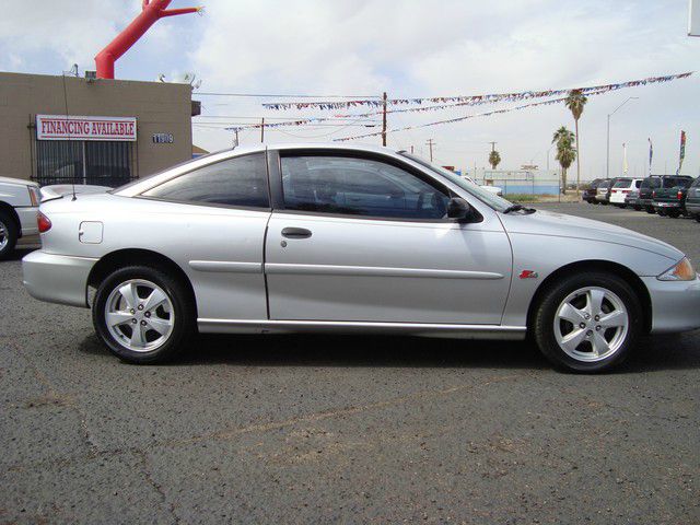 Chevrolet Cavalier 2001 photo 3