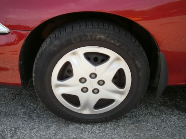 Chevrolet Cavalier 2001 photo 2
