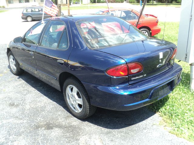 Chevrolet Cavalier 2002 photo 3