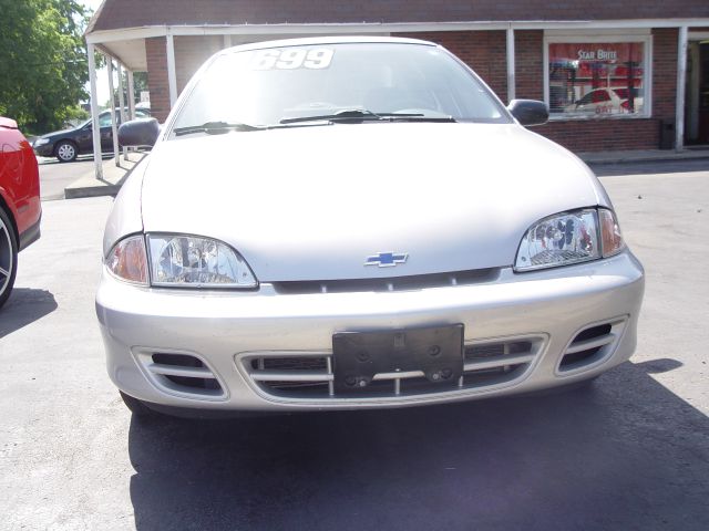 Chevrolet Cavalier 2002 photo 3