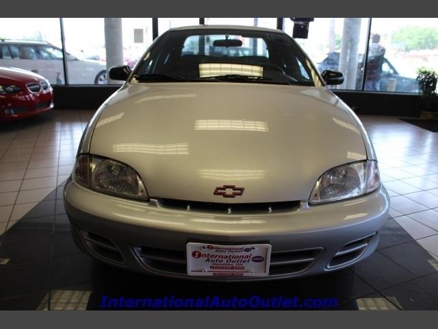 Chevrolet Cavalier 2002 photo 2