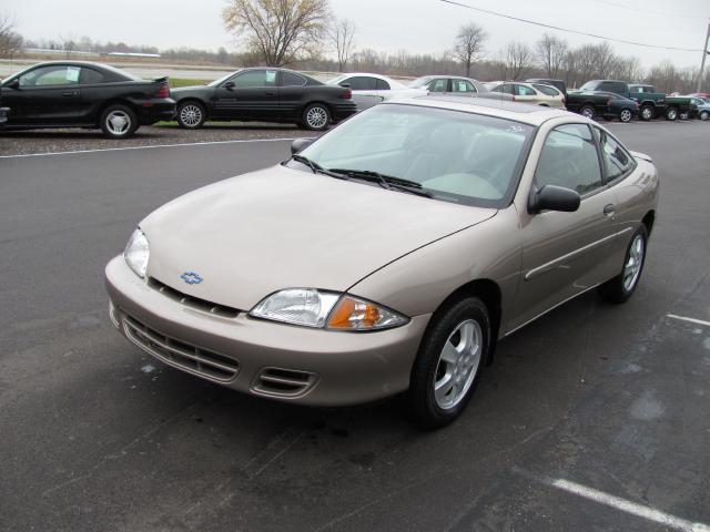 Chevrolet Cavalier 2002 photo 2