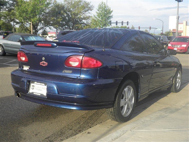 Chevrolet Cavalier 2002 photo 3