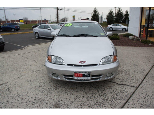 Chevrolet Cavalier 2002 photo 2
