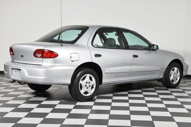 Chevrolet Cavalier 2002 photo 3