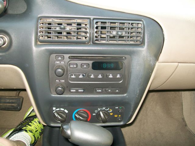 Chevrolet Cavalier 2002 photo 6