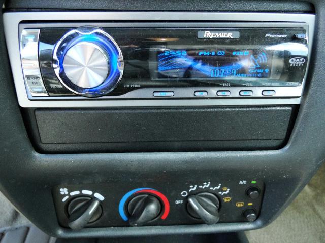 Chevrolet Cavalier 2002 photo 4