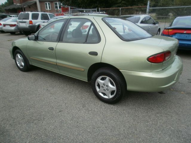Chevrolet Cavalier 2002 photo 2