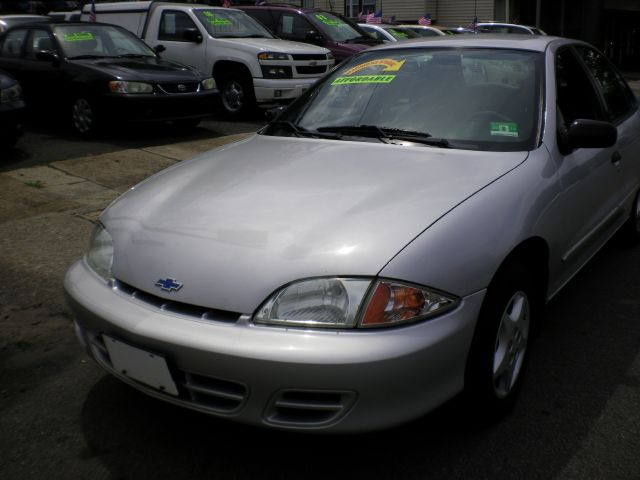 Chevrolet Cavalier 2002 photo 2