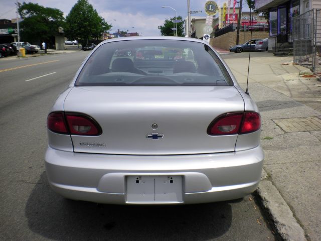 Chevrolet Cavalier 2002 photo 3