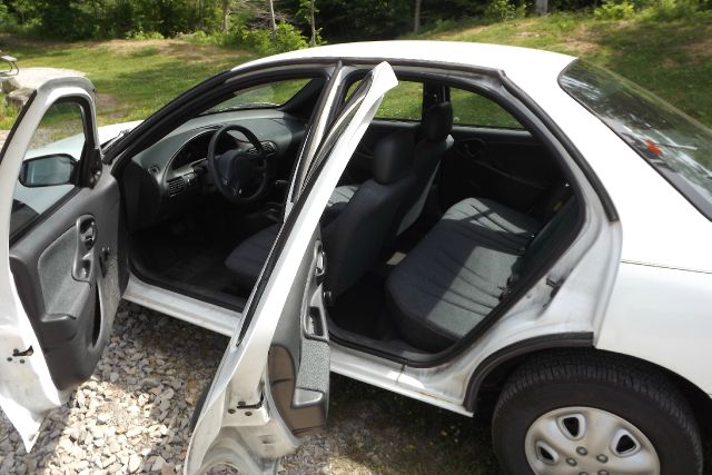 Chevrolet Cavalier 2003 photo 3
