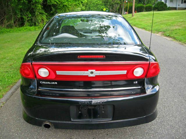 Chevrolet Cavalier 2003 photo 2