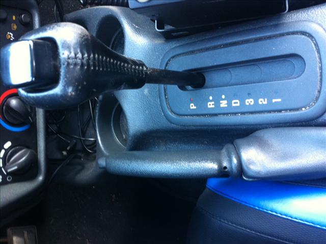 Chevrolet Cavalier 2003 photo 3