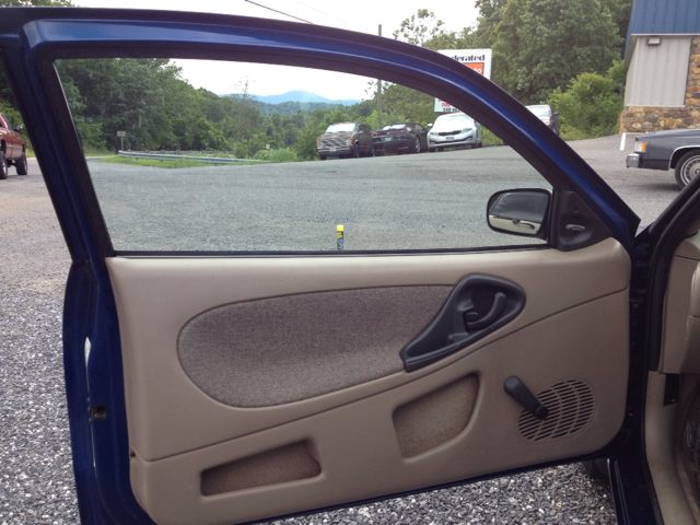 Chevrolet Cavalier 2003 photo 1