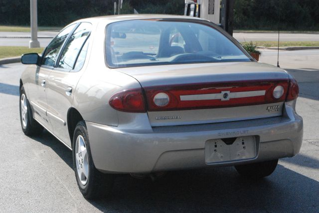 Chevrolet Cavalier 2003 photo 3