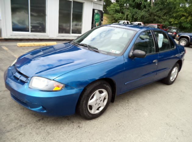 Chevrolet Cavalier 2004 photo 2