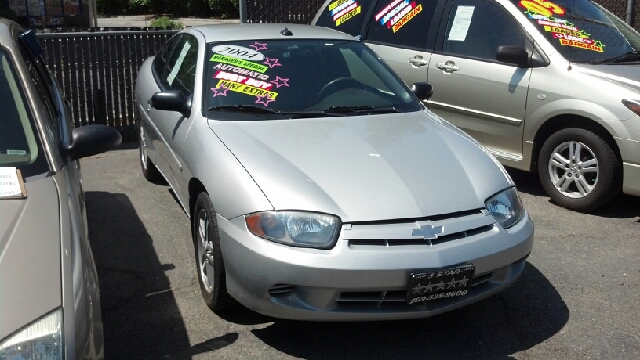 Chevrolet Cavalier 2004 photo 2