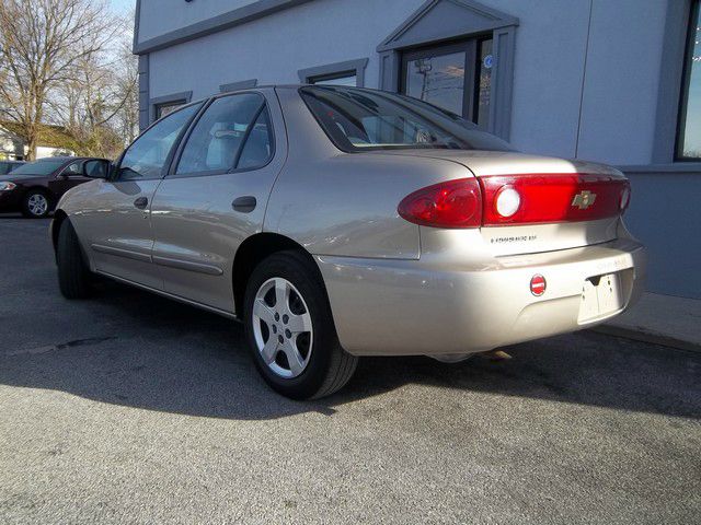 Chevrolet Cavalier 2004 photo 3