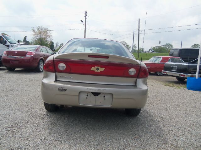 Chevrolet Cavalier 2004 photo 2
