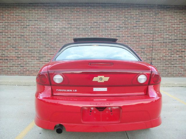Chevrolet Cavalier 2004 photo 1