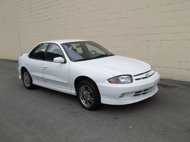 Chevrolet Cavalier 2004 photo 3