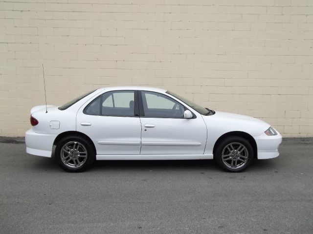 Chevrolet Cavalier 2004 photo 4