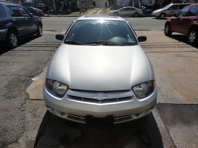 Chevrolet Cavalier 2004 photo 2