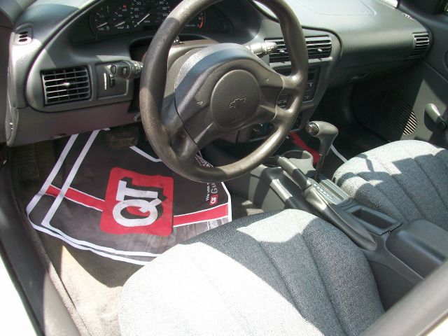 Chevrolet Cavalier 2004 photo 3