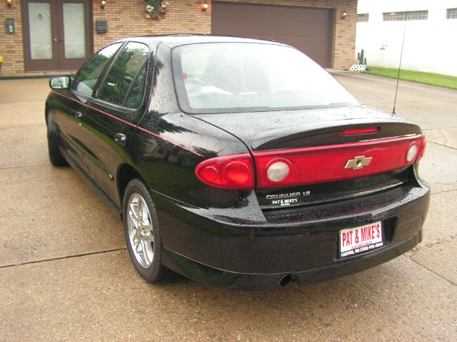 Chevrolet Cavalier 2004 photo 1