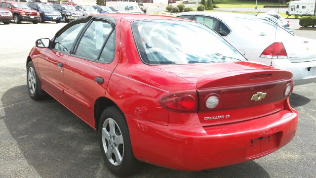 Chevrolet Cavalier 2004 photo 4