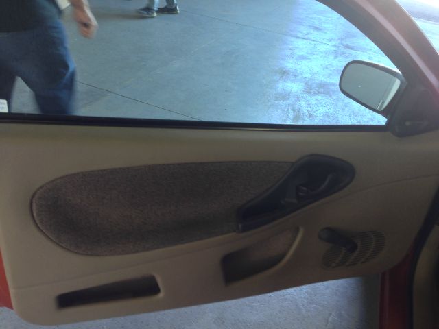 Chevrolet Cavalier 2004 photo 1