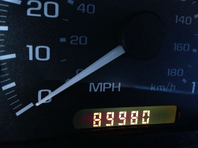 Chevrolet Cavalier 2004 photo 2