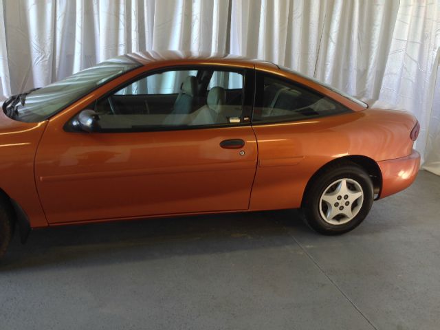 Chevrolet Cavalier 2004 photo 3