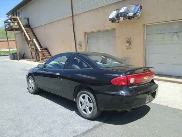 Chevrolet Cavalier 2004 photo 1