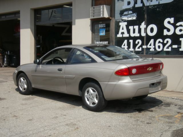 Chevrolet Cavalier 2004 photo 3