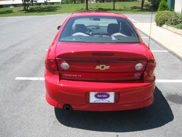 Chevrolet Cavalier 2005 photo 3
