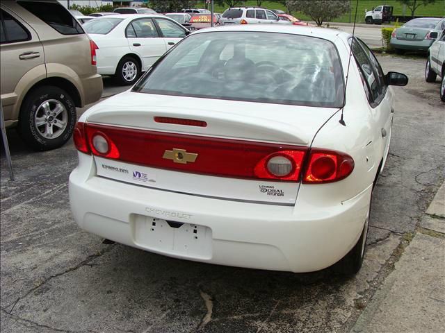 Chevrolet Cavalier 2005 photo 3