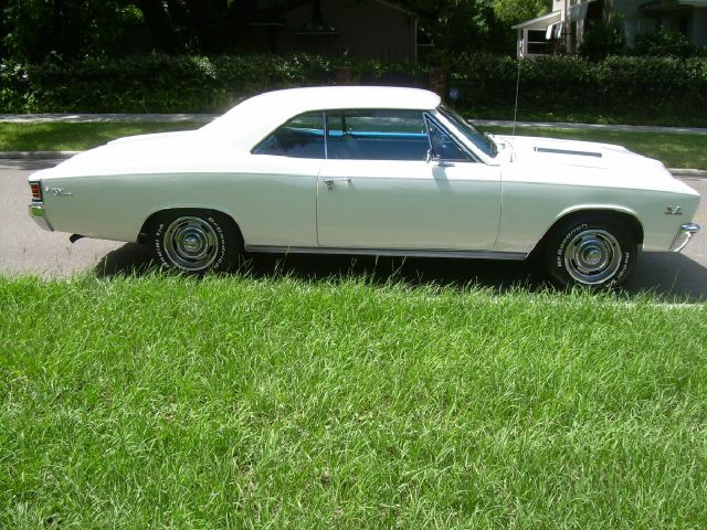 Chevrolet Chevelle 4dr Sdn Auto (natl) Hatchback Classic Car - Custom Car