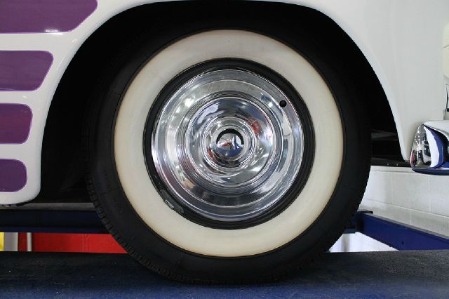 Chevrolet Classic 1951 photo 1