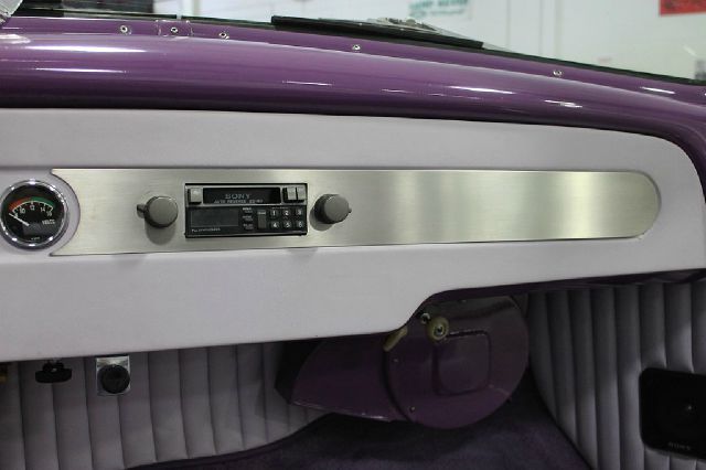 Chevrolet Classic 1951 photo 10